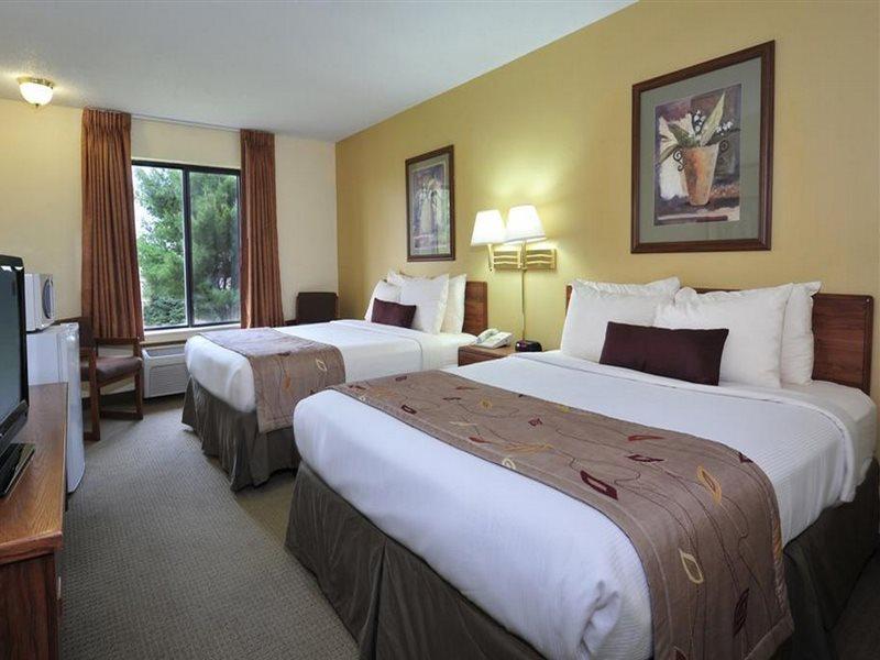 Отель Ramada By Wyndham Wisconsin Dells I-90 Экстерьер фото