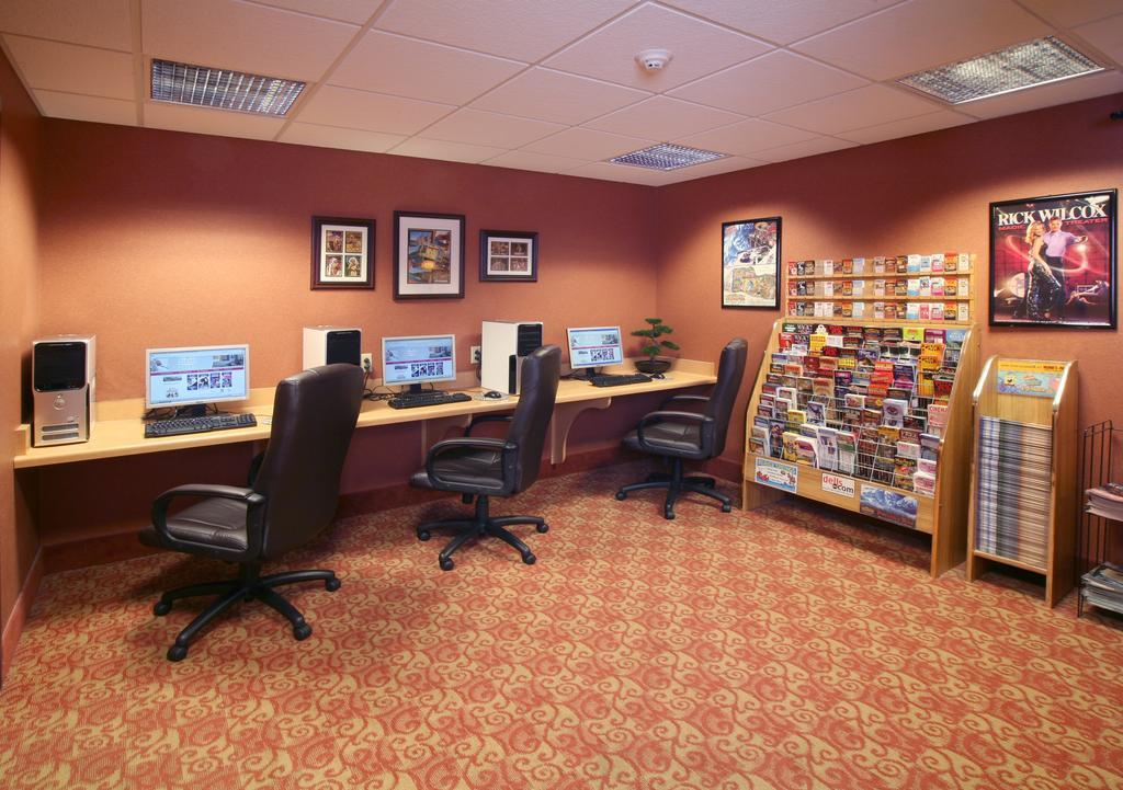Отель Ramada By Wyndham Wisconsin Dells I-90 Удобства фото